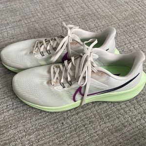 Brand new, never worn Nike Pegasus 39 Air Zoom